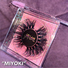 Load image into Gallery viewer, 100% Mink Lashes
