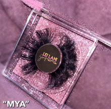 Load image into Gallery viewer, 100% Mink Lashes
